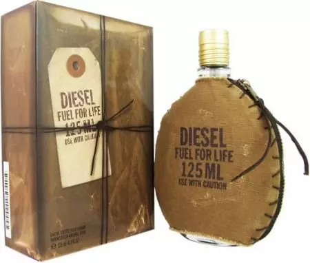 Minyak wangi diesel: minyak wangi lan wanita, banyu jamban mung wani, tato ladang lan rasa liyane, kepiye milih cara nyimpen 25234_10