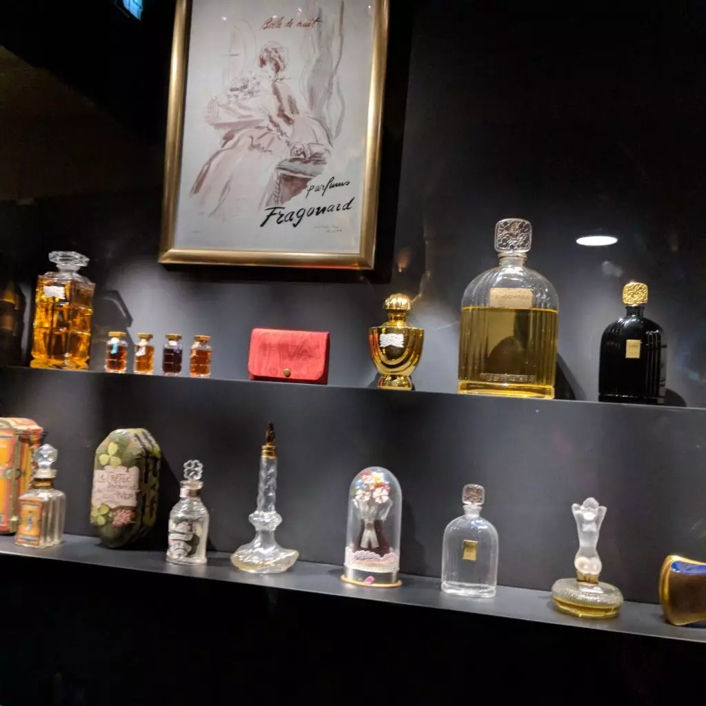 Парфуми Fragonard: духи Belle de Nuit, Diamant, Belle Cherie та інша парфумерія фабрики з Франції, відгуки 25246_6