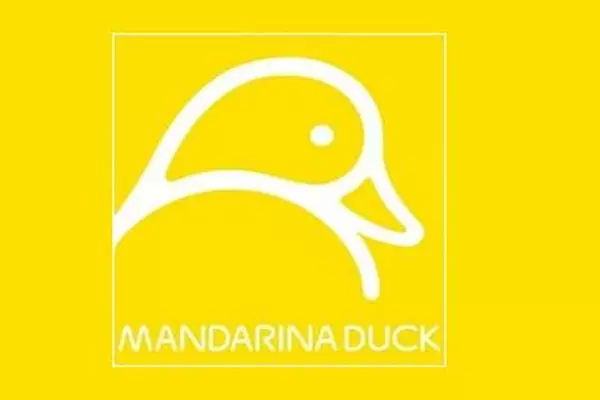 Perfeme Mandarina Duck: Tamaitai ma House's Brefame, Brefame Ovie Vitio timu, manaia uliuli, manaia uliuli, manaia uliuli ma isi manogi 25248_4