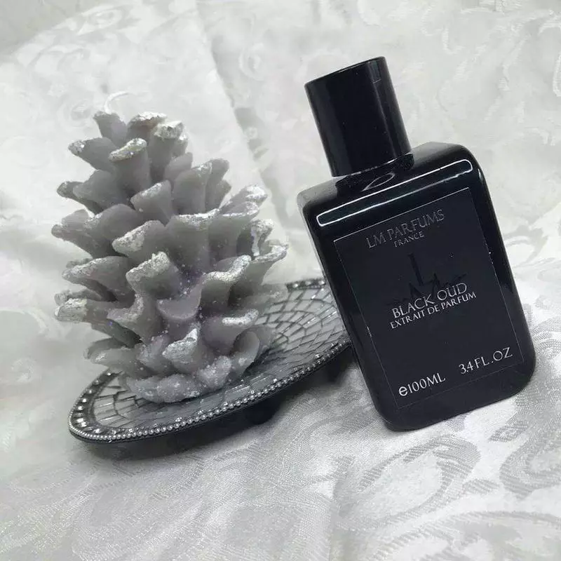 LM Parfums：Aldheyxと官能的な蘭、化学のブランチと黒の樫、ノワールのガバジンと正弦ダイ、無限の決定的およびその他の香水、レビュー 25254_16