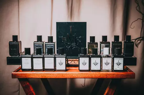 LM Parfums: Aldheyx en sensueel orchide, Chemise Blanche en swart oud, Noir Gabardine en Sine Die, Infinite Definitive en oar parfum, resinsjes 25254_5
