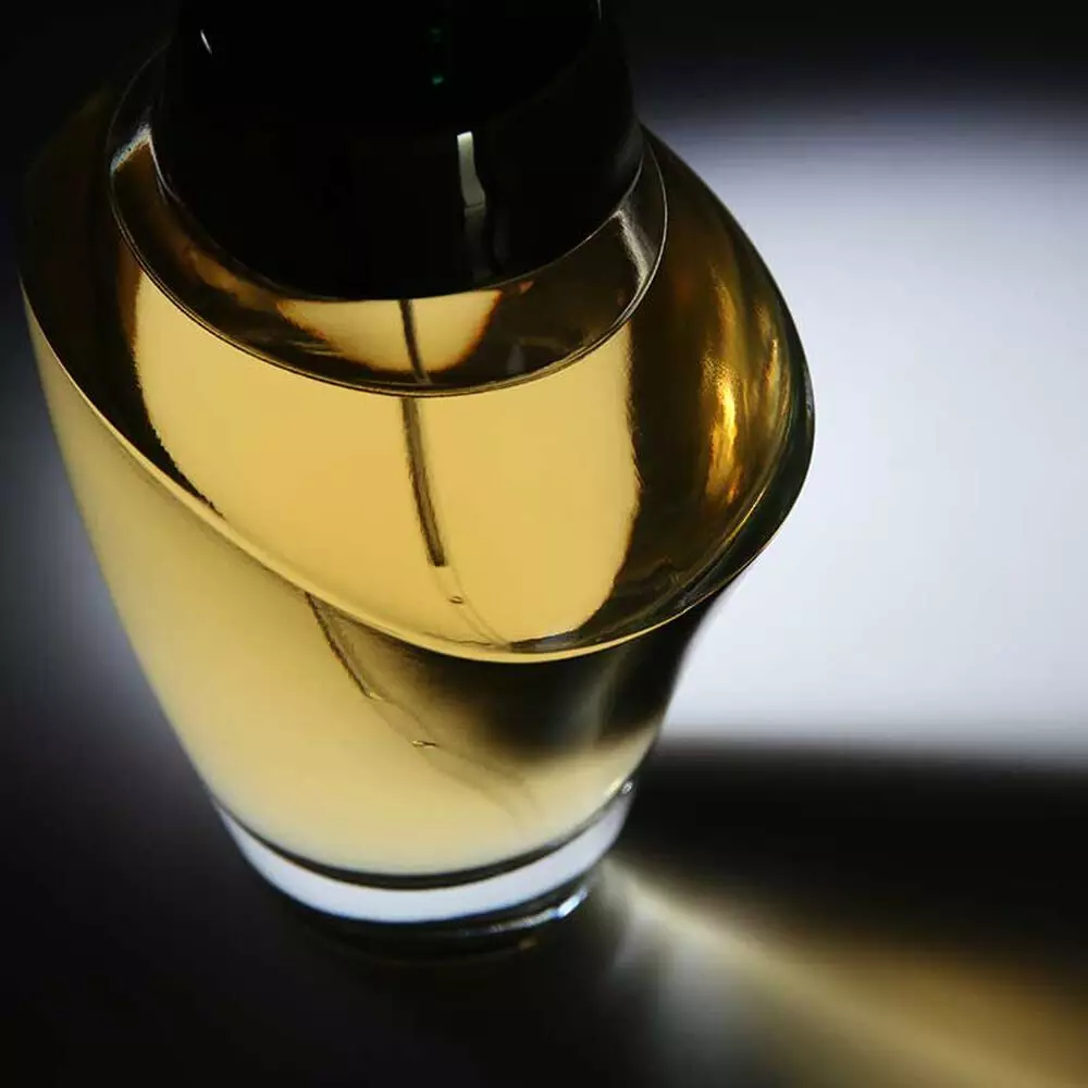 Perfume de Oscar de la Renta: Perfumes Bella Blanca, água de perfumaria masculina, outros sabores e dicas de seleção 25268_2