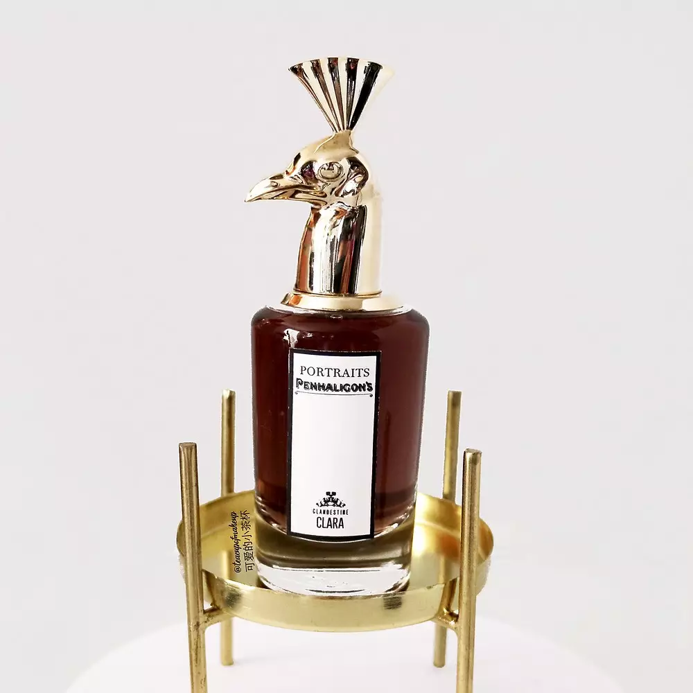 Parfumi i Penhaligonit: parfumet e meshkujve dhe femrave dhe portretet e ujit të parfumerisë, endyni, eau de cologne dhe shije të tjera 25269_10