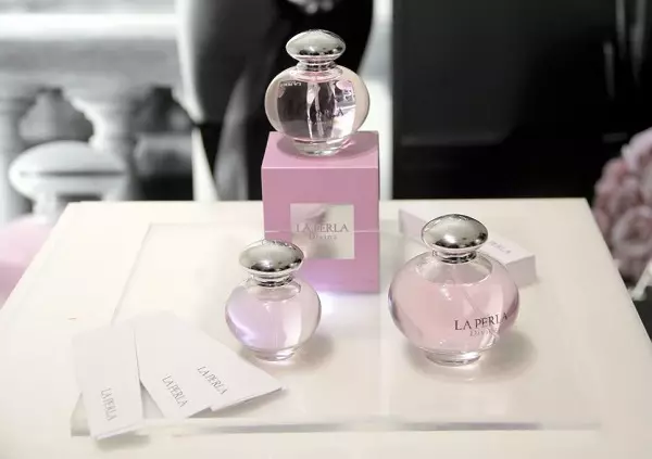 Perfum La Perla: perfum de les dones, Divina aigua de vàter, i J'aime Les Fleurs, sabors La Perla 25270_20
