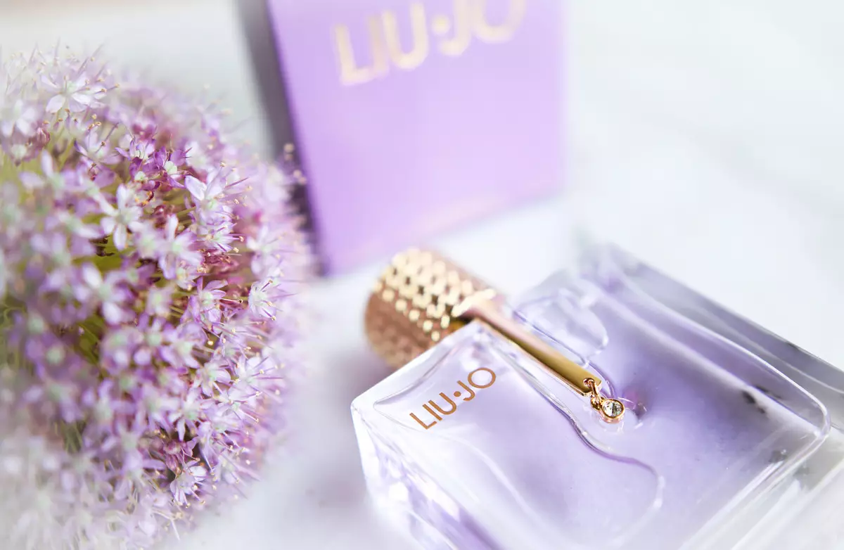 Perfume Liu Jo: Perfum glam eau de parfum, milano û bîhnxweş liu jo, assortment of ava tuwalet, nirxandin 25272_2