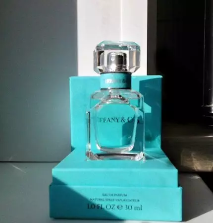 Tiffany & Co (22 Foto): Toilette Wanita, Fragrance Tiffany & Love For Her, Tiffany Sheer, Spirits Ulasan 25300_22