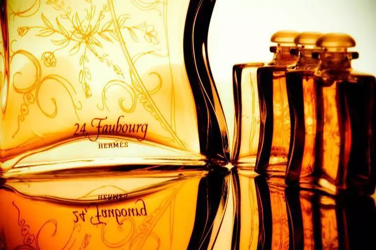 Perfume Hermes: Maji ya Perfume na Wanawake, Twilly d'Hermes, Le Jardin De Monsieur Li, Un Jardin Sur Le Tit na Perfumery nyingine 25305_27