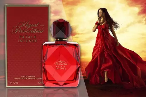 Perfume Agent Provocateur (30 fotó): Parfümök és WC-víz, illatok Tiszta Aphrodisiaque és női fatale rózsaszín, leírás, összetétel és vélemények a parfümről 25311_6