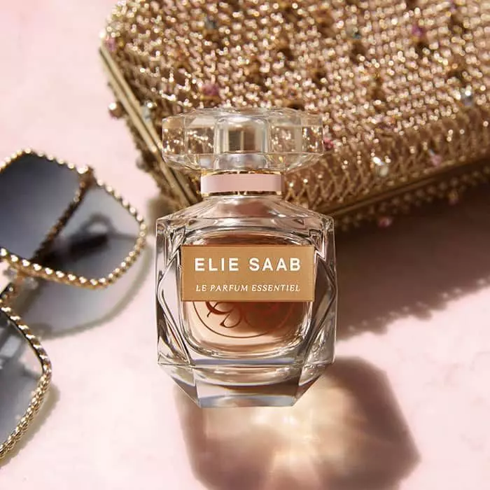Parfum Elie Saab: Spirits Le Parfum Royal, Le Parfum Essentiel, Gadis sekarang, Le Parfum di White and Toilet Water Rose Couture, Reviews 25329_22