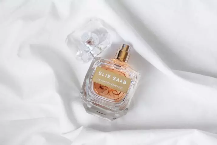 Perfum Elie Saab: Duhovi Le Parfum Royal, Le Parfum Essentiel, Djevojka Od sada, Le Parfum u bijelom i toaletne vode Rose Couture, recenzije 25329_24
