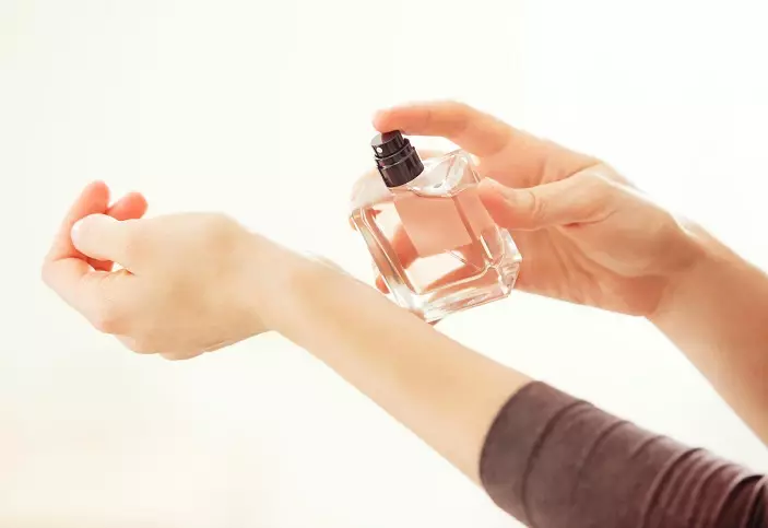 Searjoff парфем: парфеми од колекции на Sossiro и Casamorati, Erba Pura, Opera, Accento и Lira Aromas, опис на парфеми 25342_24