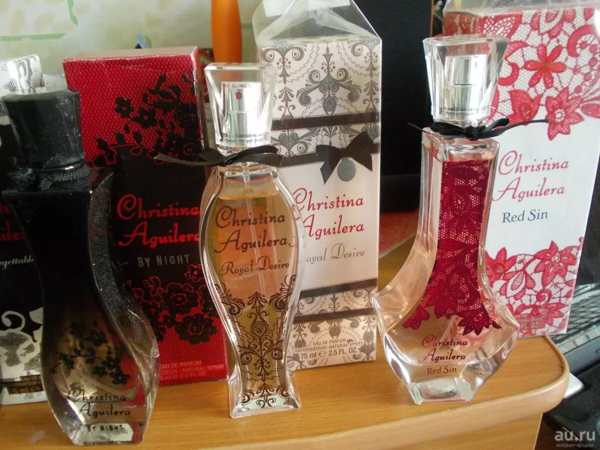 Christina Aguilera parfem (27 slike): Parfem i toaletne vode, noću i drugih okusa, opis ženskog parfumerija proizvoda 25346_21