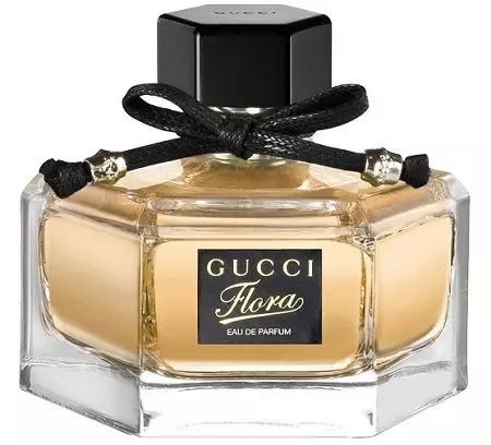 Perfumery Gucci Perempuan (40 foto): Parfum dan Air Toilet, Flora oleh Gucci dan Rush 2, Tuangkan Guilty Femme dan Bambu 25357_16