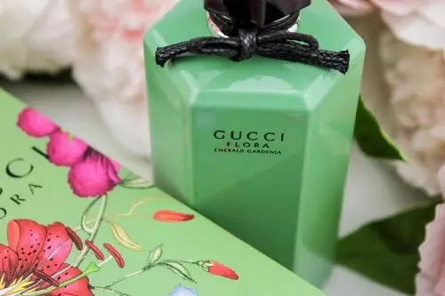 Women's Perfumery Gucci (40 foto's): parfum en toilet water, flora door Gucci en Rush 2, Guilty Giet Femme en Bamboe 25357_34