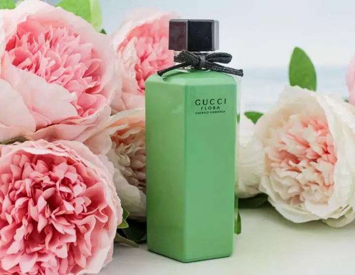 Perfumer wanita Gucci (40 gambar): minyak wangi dan air tandas, flora oleh gucci dan tergesa-gesa 2, bersalah tuangkan femme dan buluh 25357_40
