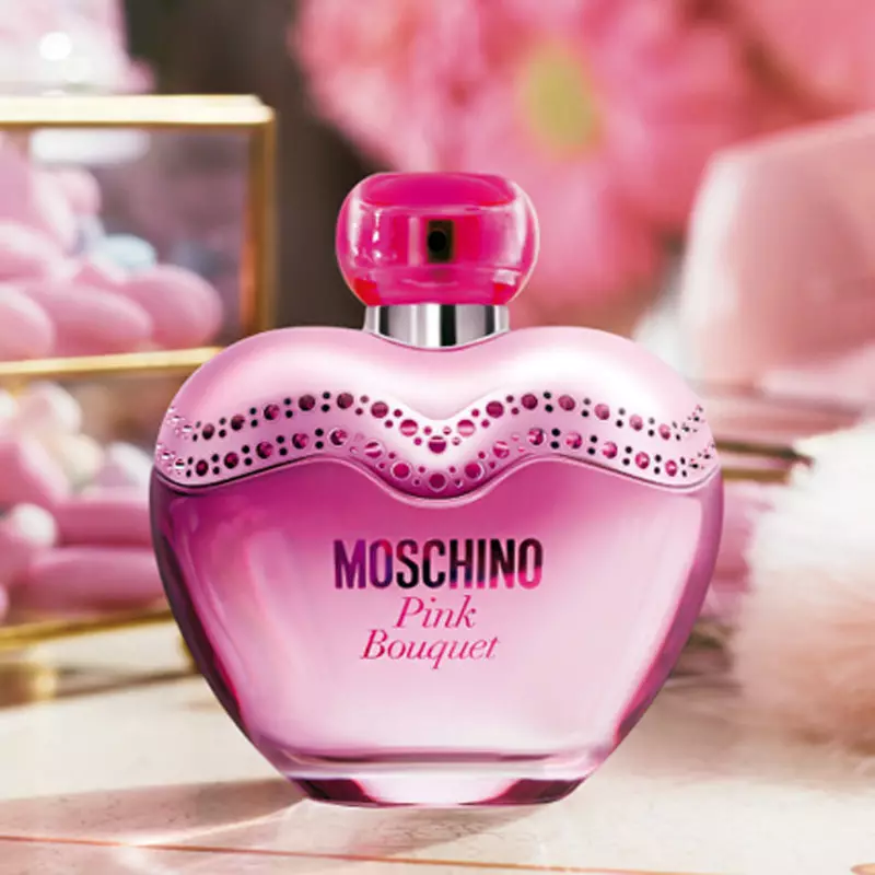 Духи moschino розовые. Moschino Pink Bouquet 100ml. Духи Moschino Pink Bouquet. Москино духи розовые Pink Bouquet. Москино розовый букет.