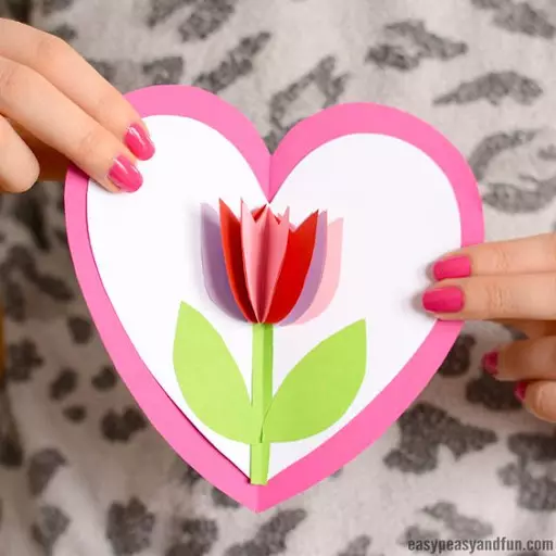 Падалка «Серце»: сердечко своїми руками з паперу для дітей. Як зробити саморобку у вигляді серця з кульок і інших матеріалів? 25380_11