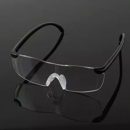 Loupes for reading: Large magnifiers with a strong increase for books and A4 books, models with illumination and without, line and rectangular. How to choose the best? 25389_9