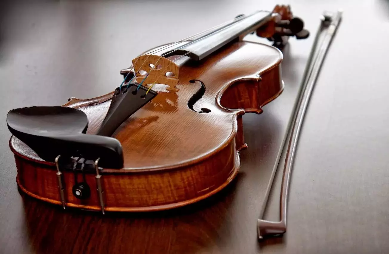 Violins (43 nuotraukos): kiek styginių yra muzikos instrumentas? Statybos ir tipų. Kas daro juos ir kaip pasirinkti tiltą ir kitus priedus? Kaip tai atrodo? 25422_2