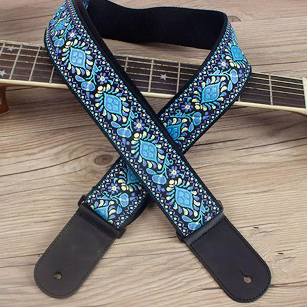 Belts for guitars: how to fix guitar belts on electric guitars, acoustic and classic guitars? Leather belts and others. How to choose for bass guitar and other? 25433_24