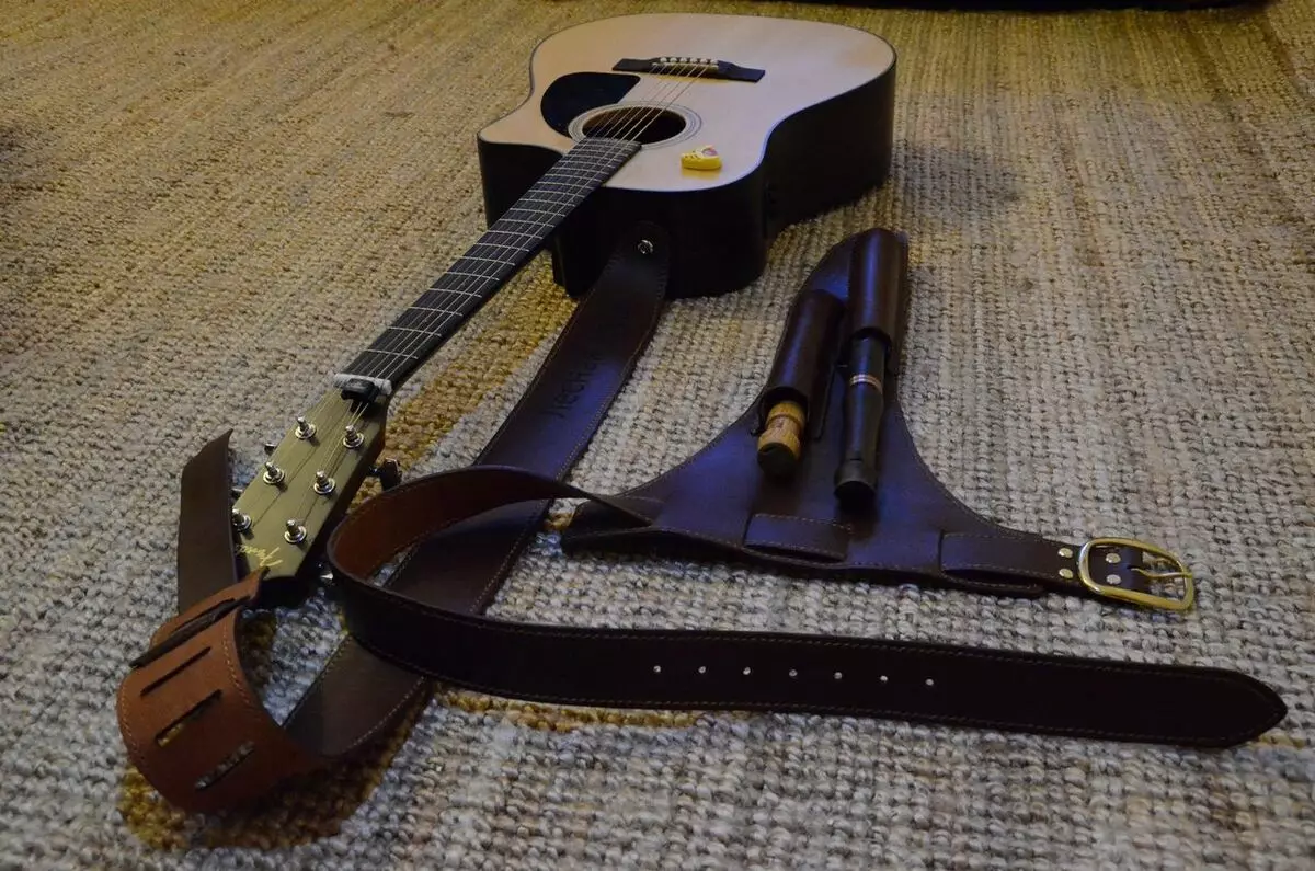 ギター用ベルト：どのようにアコースティックエレキギター、クラシックギターでギターのベルトを修正するには？革ベルトなど。どのようにベースギターと他のために選択するには？ 25433_26