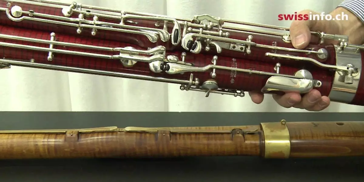 Contrafago: instrumento musical de madeira focalho, descrição, tocando orquestra 25456_4
