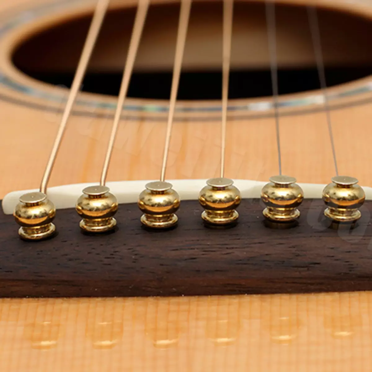 Stringid akustilised kitarrid: Mis on parem valida? Kuidas valida kaliiber (paksus)? Metall ja pehmed, hõbedad ja muud tüüpi, suurused 25474_6