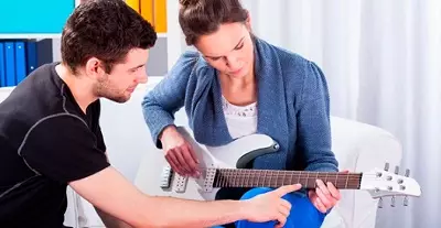 Lekcije električne gitare: Kako naučiti igrati od nule? Vježbe i tehnike, gamma i tehnike treninga velike brzine za početnike 25485_38