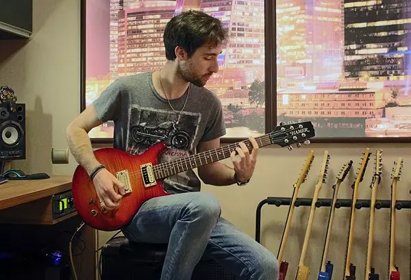 Lekcije električne gitare: Kako naučiti igrati od nule? Vježbe i tehnike, gamma i tehnike treninga velike brzine za početnike 25485_9