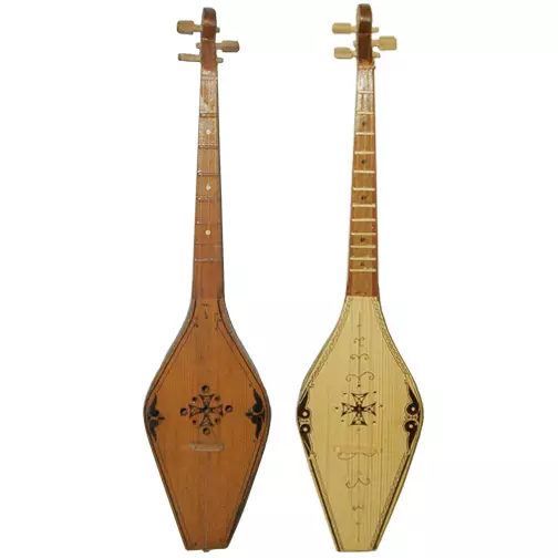 Pandouri：來自格魯吉亞的樂器，弦樂隊的類型佩戴爾格魯吉亞巴拉克，設置和比賽 25489_9