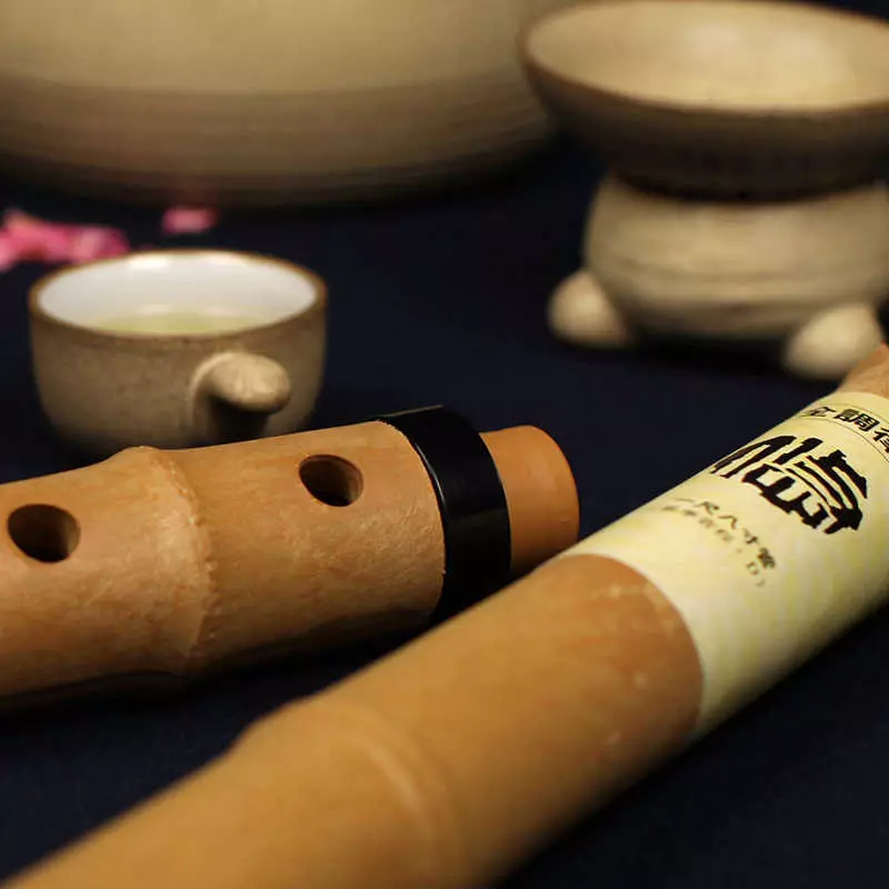 Japanilaiset soittimet: merkkijono kumarsi perinteisiä työkaluja (viulu, kokus), Japanin ja muiden tuulen kansalliset työkalut 25491_7