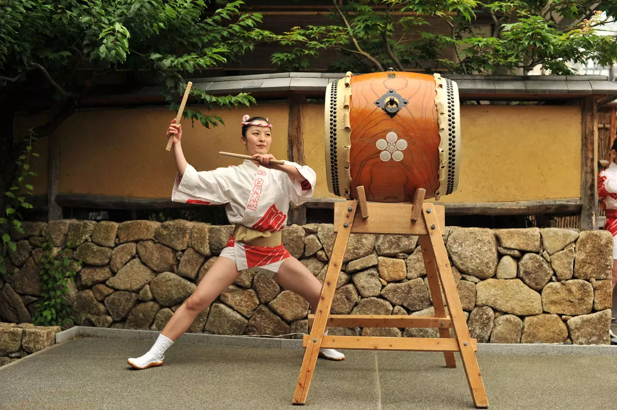 日本乐器：弦鞠躬传统工具（小提琴，Kokus），日本和其他风国的风国家工具 25491_9