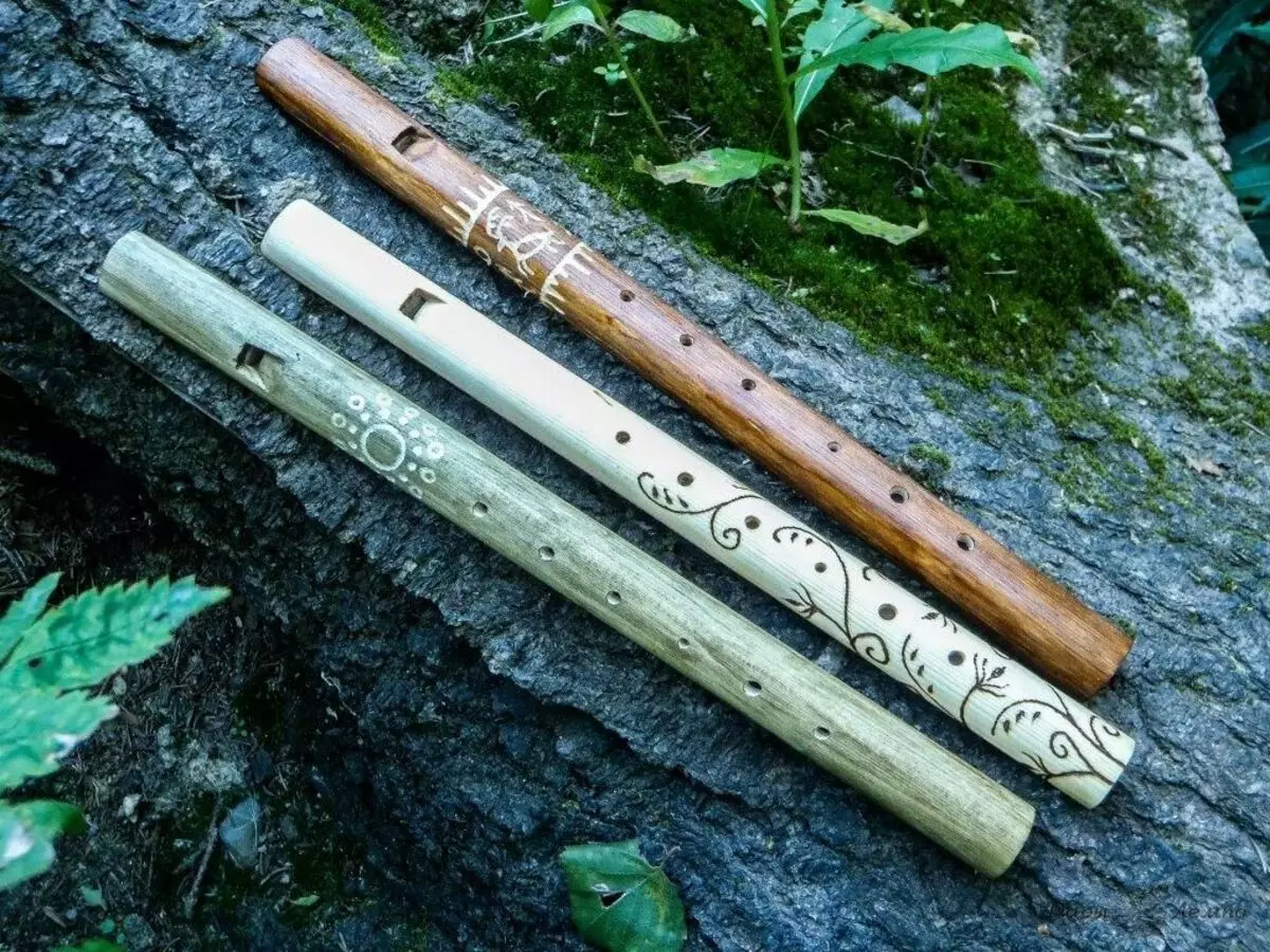 Флейта из дерева