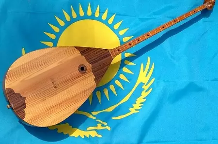 Думбен: Историја на Башкир Домбра, структурата на музичкиот инструмент и неговите карактеристики 25506_12