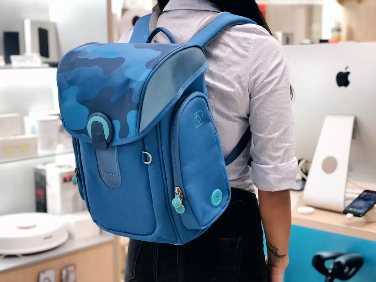 Backpacks Shkolla Xiaomi: Backpacks për fëmijë për nxënësit Xiaomi Mi lepuri mitu dhe modele të tjera ortopedike për shkollën 2551_26