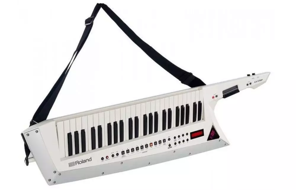 Knappsatsen: En Muster Synthesizer, Keytar, ett tangentbord gitarr och andra namn. Funktioner av den handgjorda piano gitarr för rockmusik 25549_9