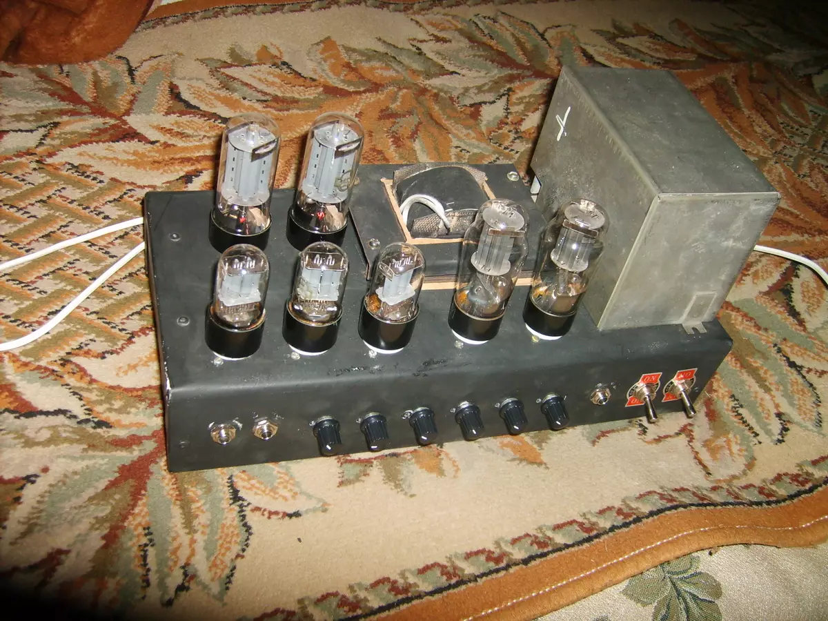 Amplifier Guitar Lamp Nindakake dhewe: Skema Amplifiers kanggo gitar listrik, model sing gampang ing lampu omah 25593_2