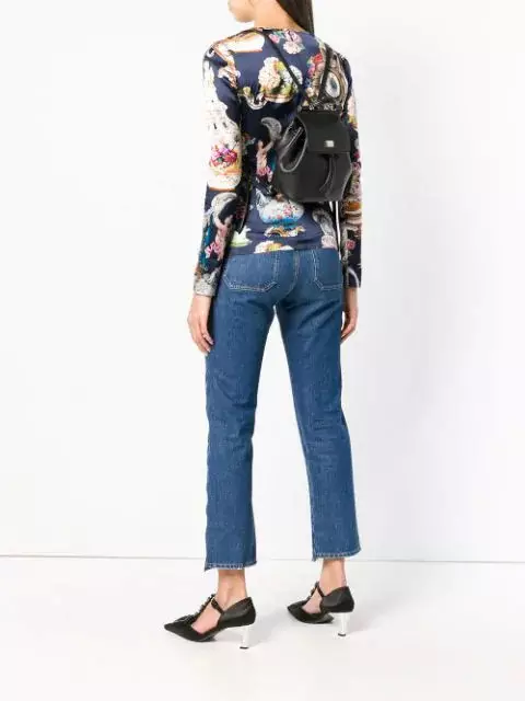DOLCE & Gabbana Backpacks: ເພດຍິງແລະຜູ້ຊາຍ, ສີດໍາແລະສີແດງແລະສີແດງ, ກະເປົາເປ້ແລະແບບອື່ນໆ. ວິທີການຈໍາແນກຕົ້ນສະບັບຈາກສໍາເນົາ? 2559_14