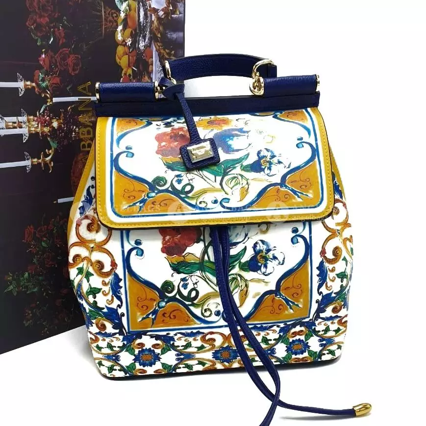 Dolce & Gabbana seljakotid: Naine ja meeste, must ja punane, nahast seljakottide kotid ja muud mudelid. Kuidas eristada originaali koopiast? 2559_23