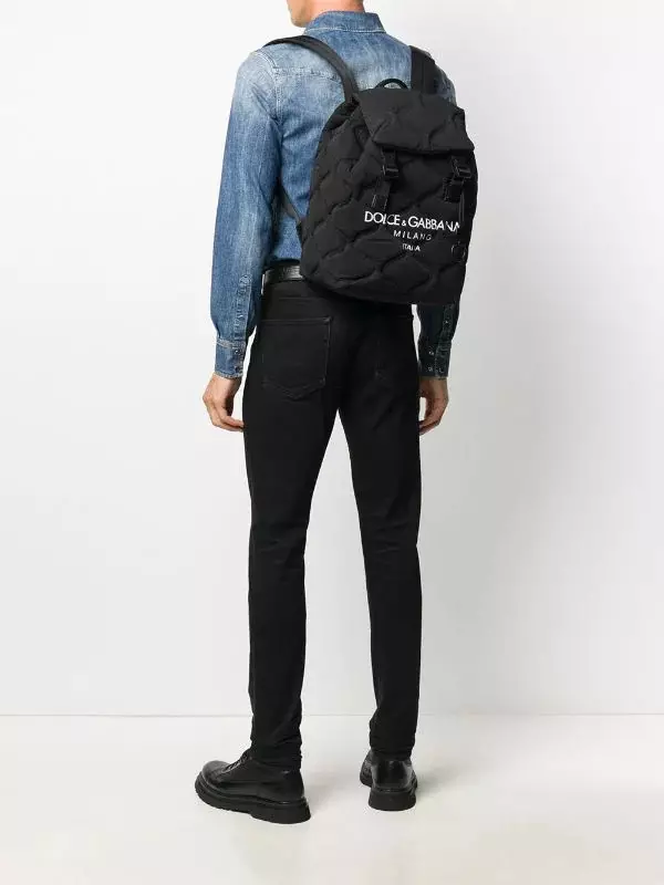 Dolce & Gabbana Backpacks: Perempuan dan Lelaki, Hitam dan Merah, Beg Kulit Beg dan Model Lain. Bagaimana untuk membezakan asal dari salinan itu? 2559_26