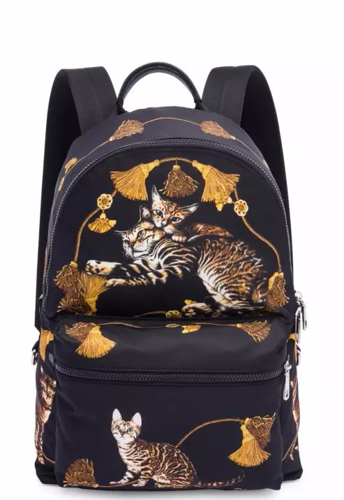 DOLCE & Gabbana Backpacks: ເພດຍິງແລະຜູ້ຊາຍ, ສີດໍາແລະສີແດງແລະສີແດງ, ກະເປົາເປ້ແລະແບບອື່ນໆ. ວິທີການຈໍາແນກຕົ້ນສະບັບຈາກສໍາເນົາ? 2559_5