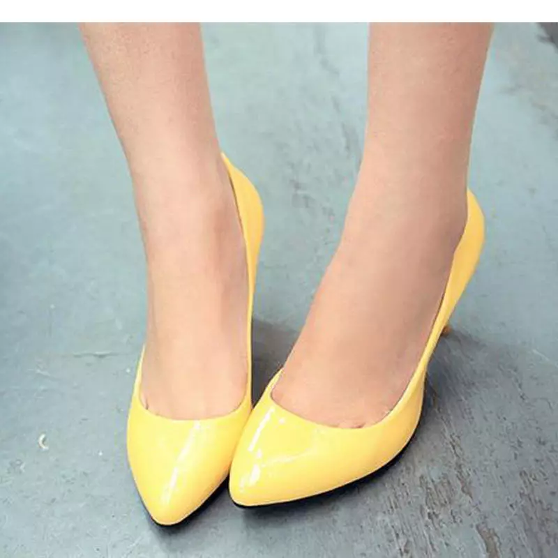 Low-Heeled Women's Shoes (58 billeder): Modeller på små hæle, på et lille, ægte læder 2562_46