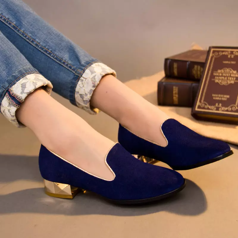 Low-Heeled Women's Shoes (58 billeder): Modeller på små hæle, på et lille, ægte læder 2562_7