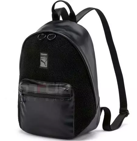 Black Backpacks (75 Foto): Model Wanita, Kecil dan Besar, Tas Ransel dan Ransel Rantai Biasa Modis, dengan Prasasti dan Monofonis 2567_68