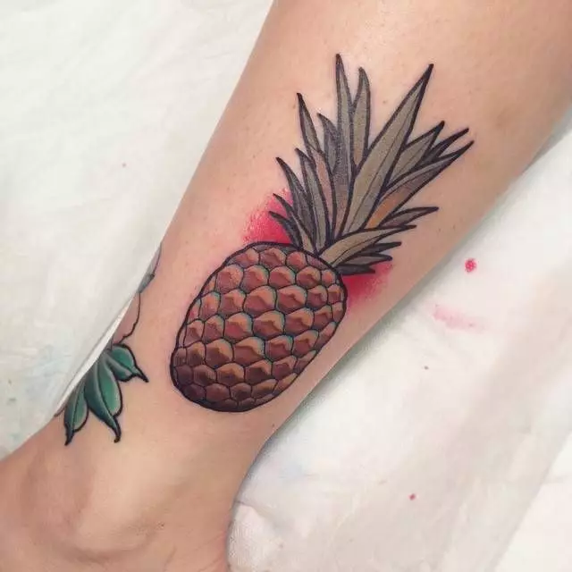 纹身“菠萝”：纹身和意义的草图，腿部，手和身体的其他部位的小而大纹身 256_8
