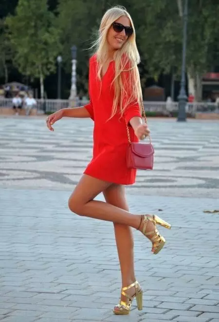 Gullsko (46 bilder): Hva skal du ha gyldne farger kvinners sko, med hvilke strømpebukser som skal kombineres 2570_46