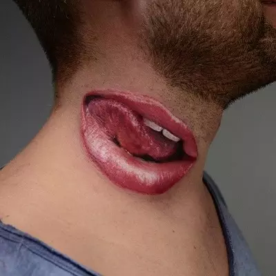 Tattoo in the form of lips: sketches. Tattoos on the neck and hands. The value of a tattoo in the form of a kiss for men and girls. Red lips with tongue and other options 257_10
