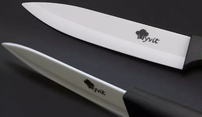 Керамички ножеви (34 фотографии): добрите и лошите страни. Како да изберете кујна нож? Како да се молчи? Што можеш да го намалиш? Клиенти Осврти 25919_28