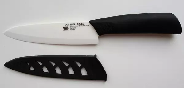 سیرامیک چاقو (34 عکسونه): معجل او توکي. څنګه د پخلنځي چاقو غوره کولو څرنګوالی؟ څنګه خاموش کول؟ تاسو څه پرې کولی شئ؟ د پیرودونکي بیاکتنې 25919_30