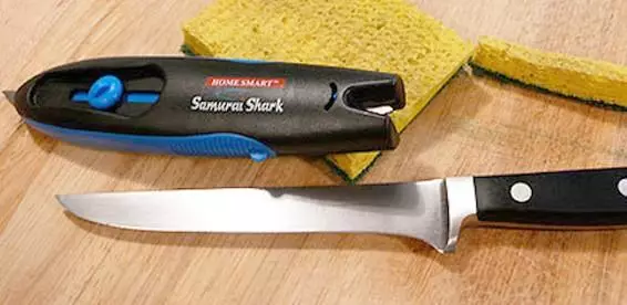चाकू के लिए sharpeners (45 फोटो): समायोज्य sharpening कोण के साथ मॉडल। पेशेवर इलेक्ट्रिक कॉइल, मैनुअल, सिरेमिक और डायमंड sharpeners की समीक्षा 25929_45